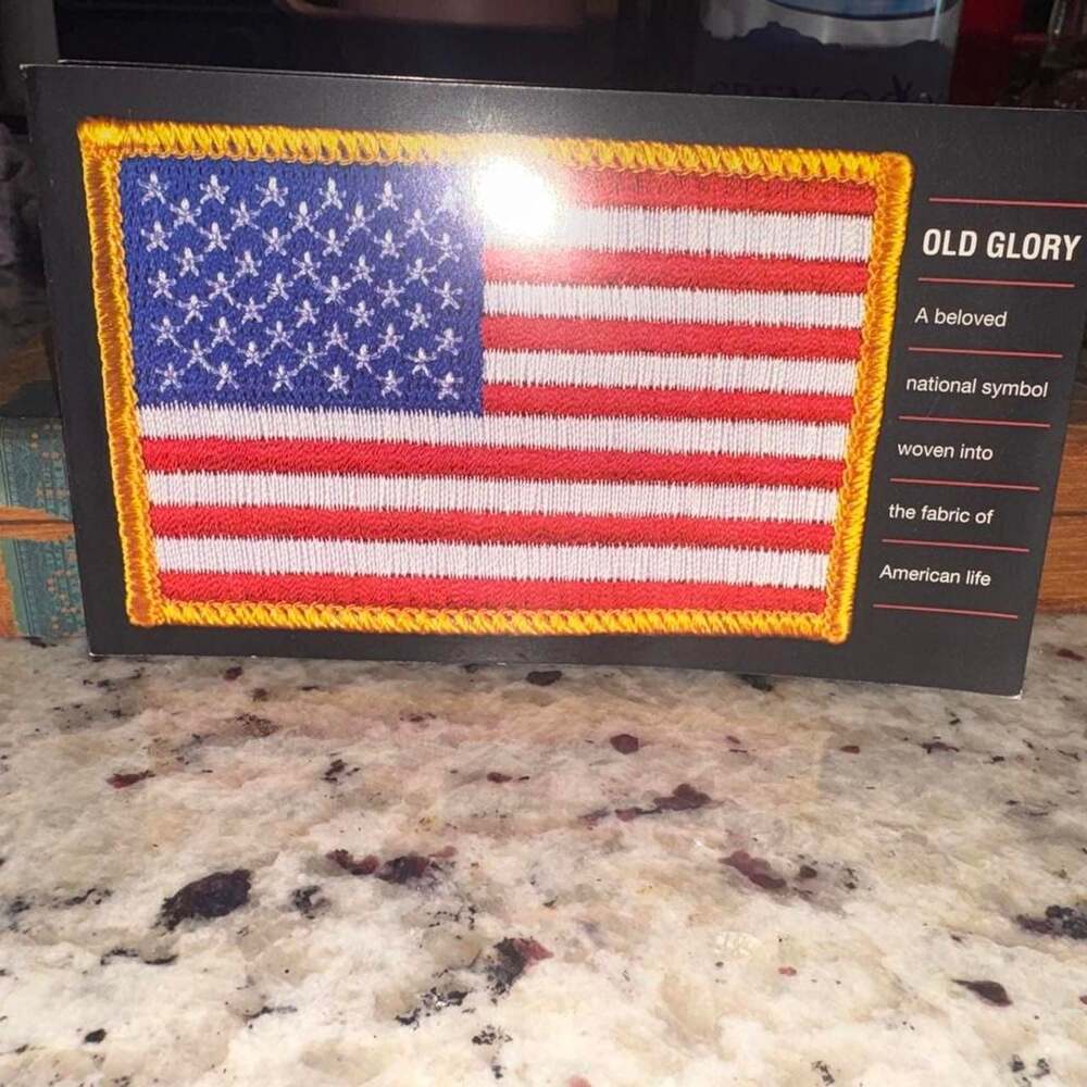 United States Postal Service America Old Glory 37-Cent Stamp Booklet